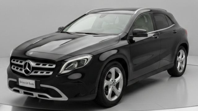 Mercedes GLA 180 Premium auto
