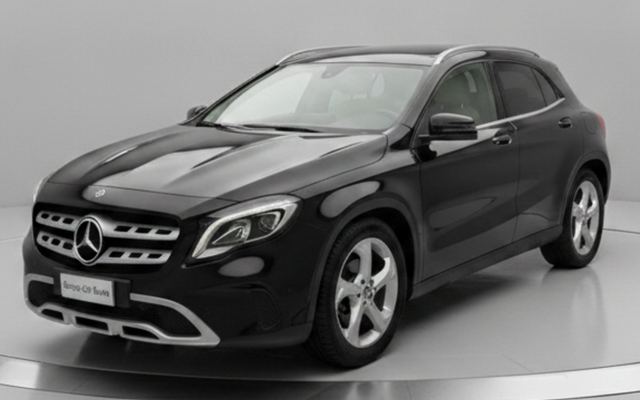Mercedes GLA-X156 2017