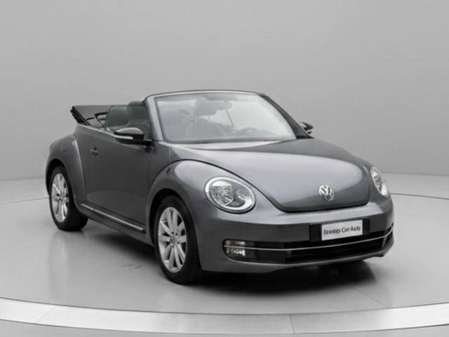 Volkswagen Maggiolino 2011 Cabrio