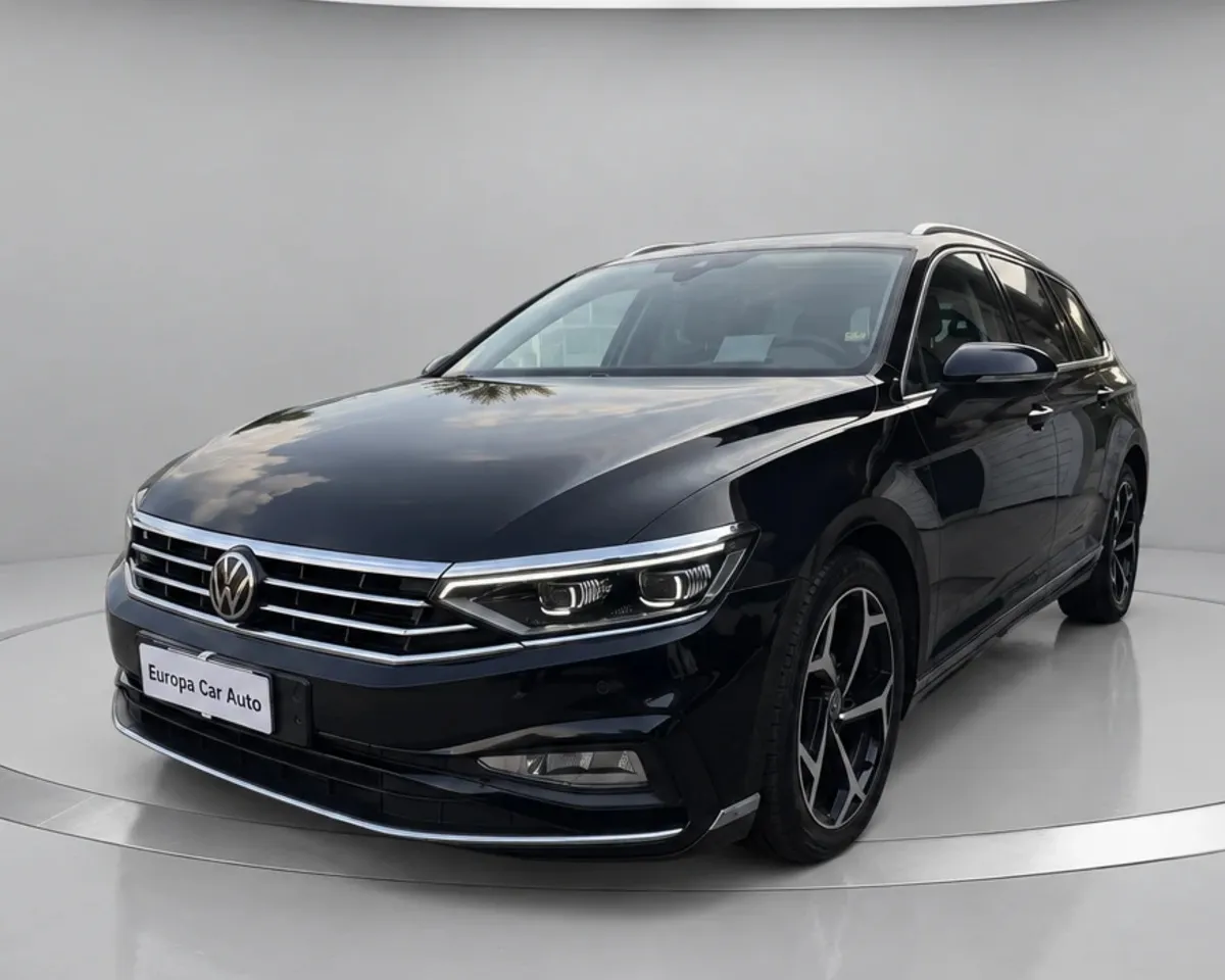 Volkswagen Passat Variant 2.0 tdi Executive 150cv dsg R-Line pack