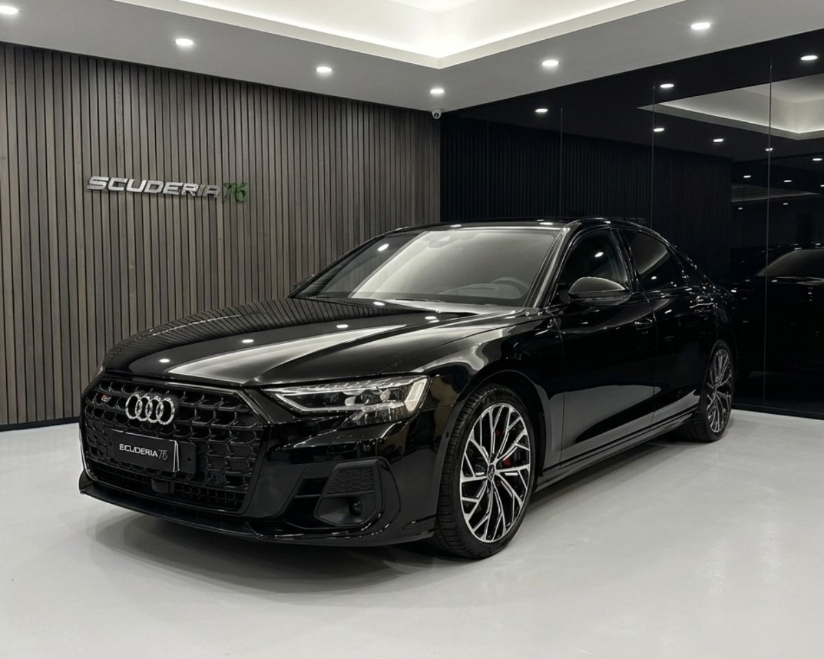 Audi A8 IV 2022