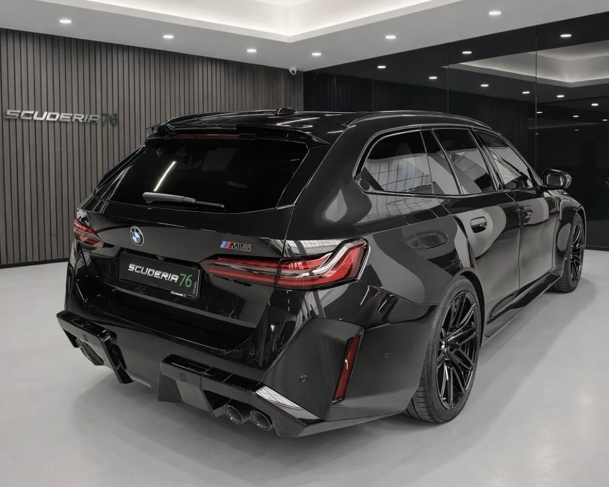 BMW M5 Touring 727cv auto 2025 — foto 2