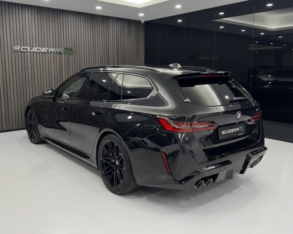 BMW M5 Touring 727cv auto 2025 — foto 3