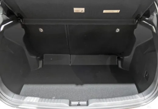 Toyota Yaris 1.5h Trend — foto 10