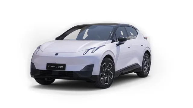 Lynk & Co 02 Core — foto 1