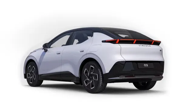 Lynk & Co 02 Core — foto 3