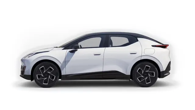 Lynk & Co 02 Core — foto 2