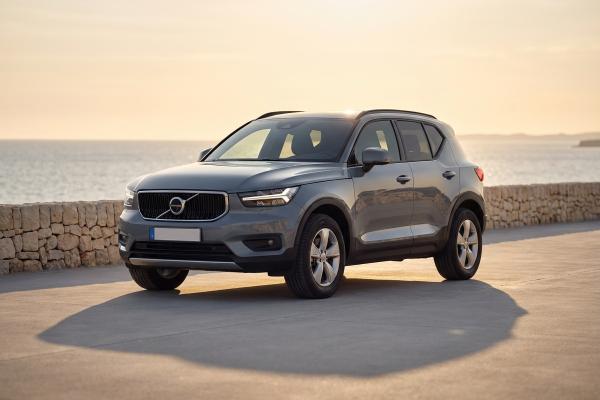 Volvo XC40 2.0 b3 Core auto