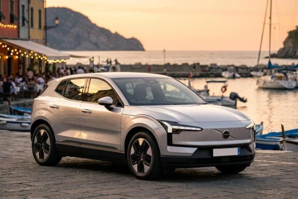 Volvo EX30 P5 electric Core rwd