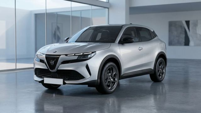 Alfa Romeo Junior 1.2 ibrida Q4 145cv edct6