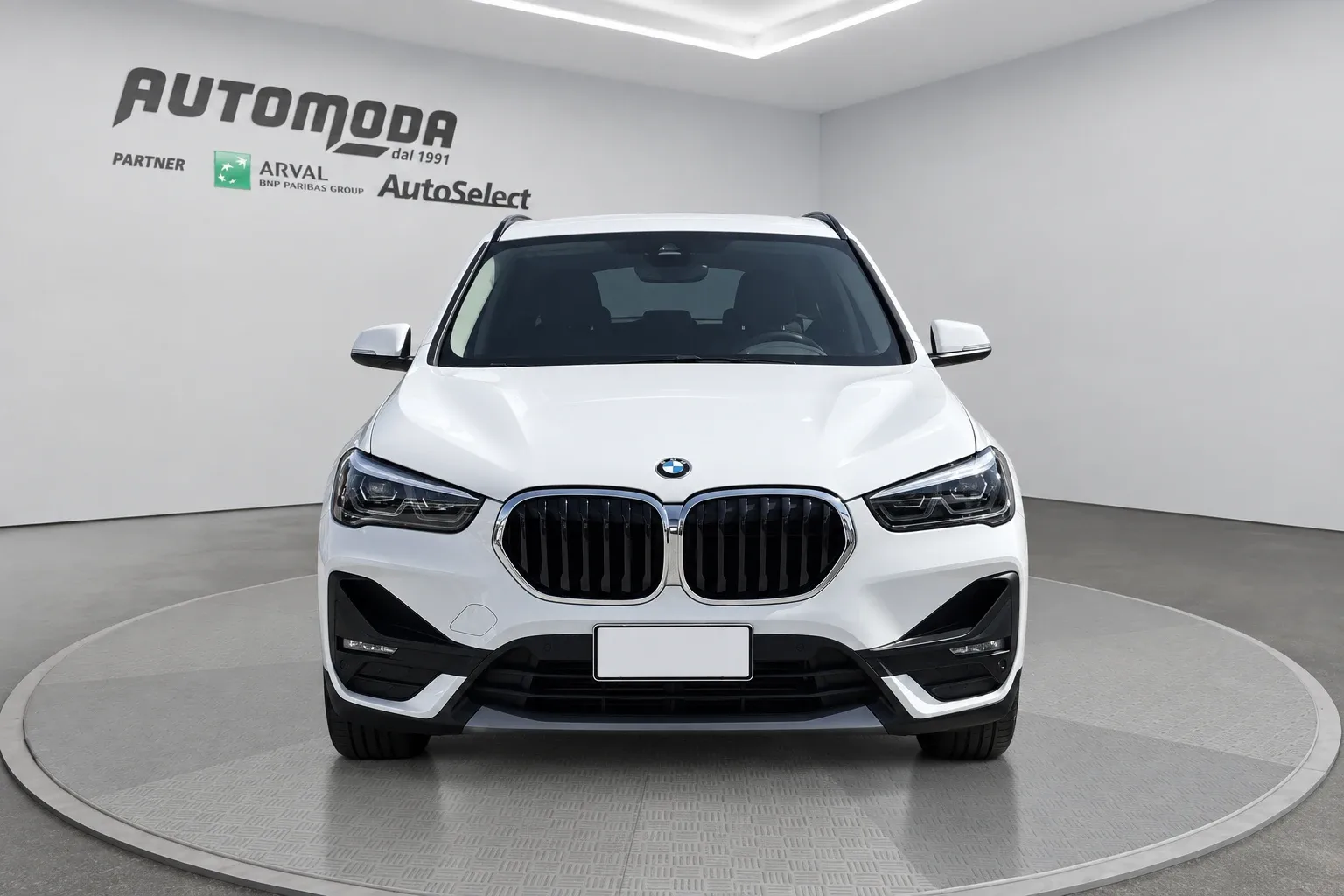 BMW X1 X Drive 25E Business Advantage automatico 2021 — foto 2