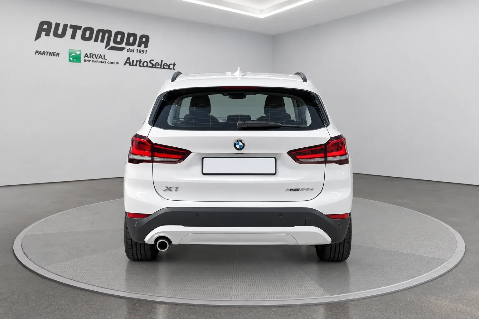 BMW X1 X Drive 25E Business Advantage automatico 2021 — foto 5