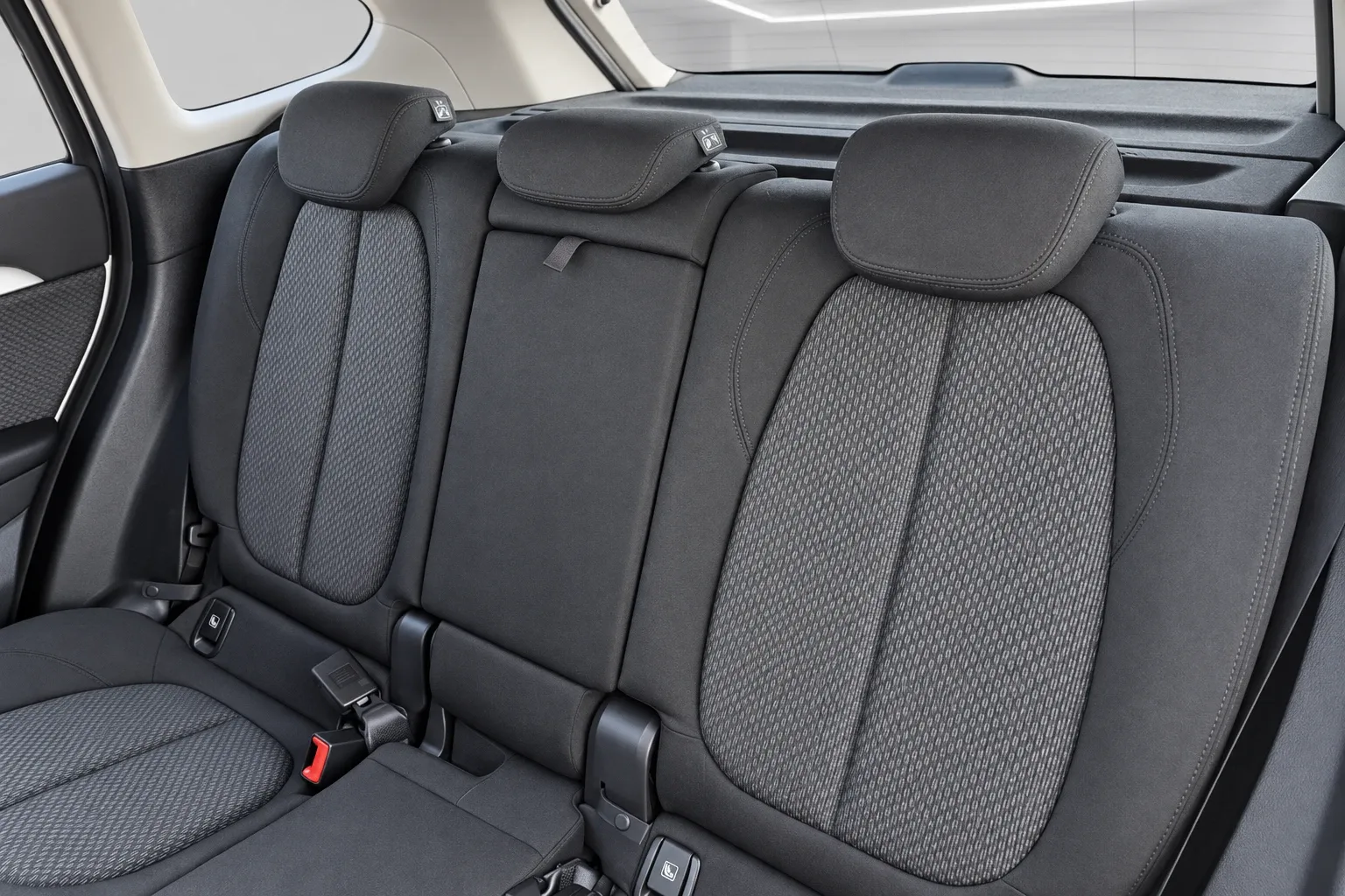 BMW X1 X Drive 25E Business Advantage automatico 2021 — foto 14