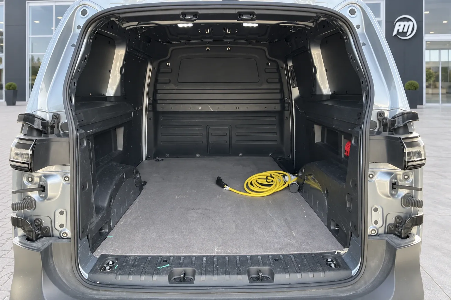 Volkswagen ID.Buzz Cargo 82kWh Automatico 2024 — foto 11