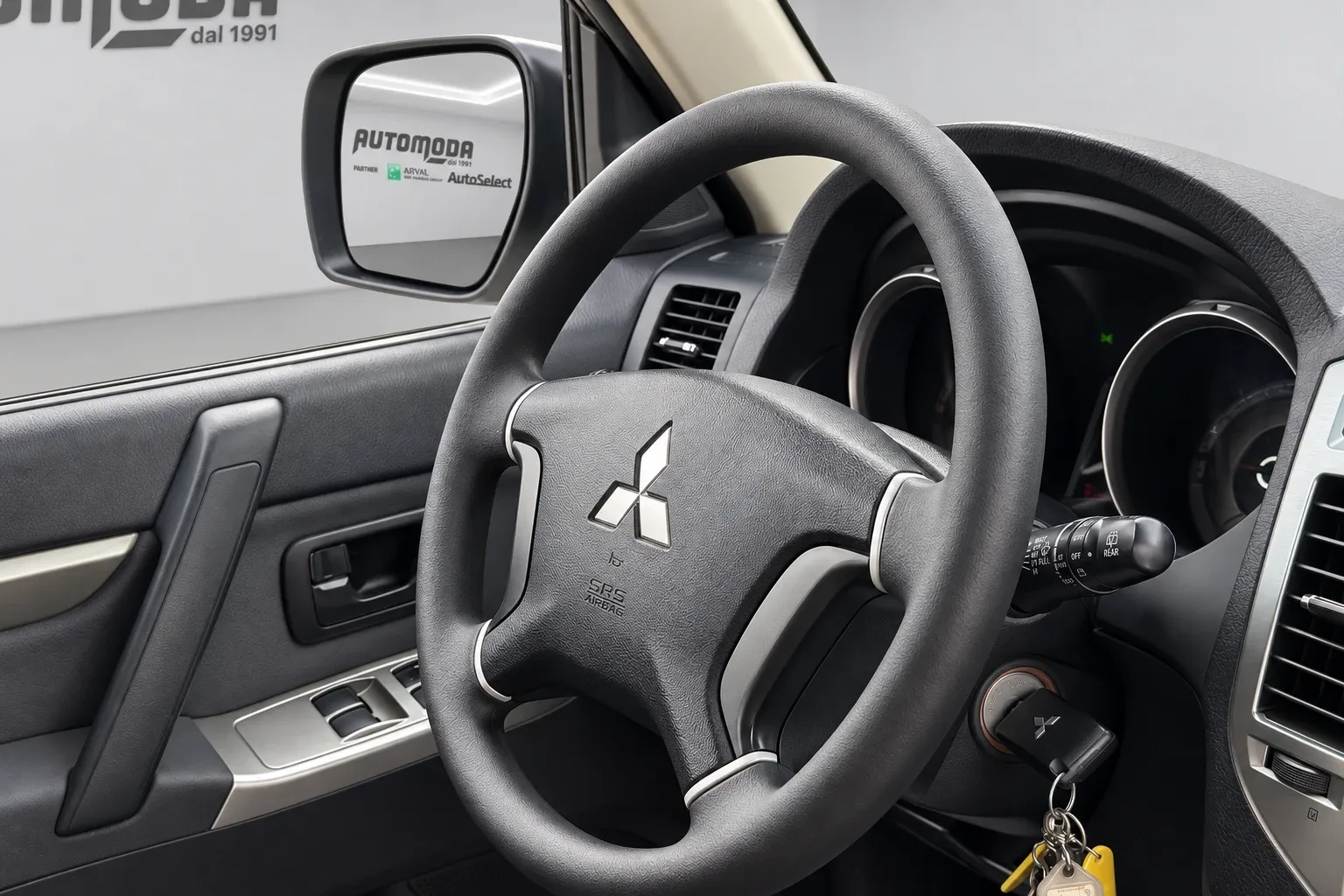 Mitsubishi Pajero 3.2 5p. 7 POSTI - GANCIO 2016 — foto 7