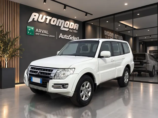 Mitsubishi Pajero 3.2 5p. 7 POSTI - GANCIO