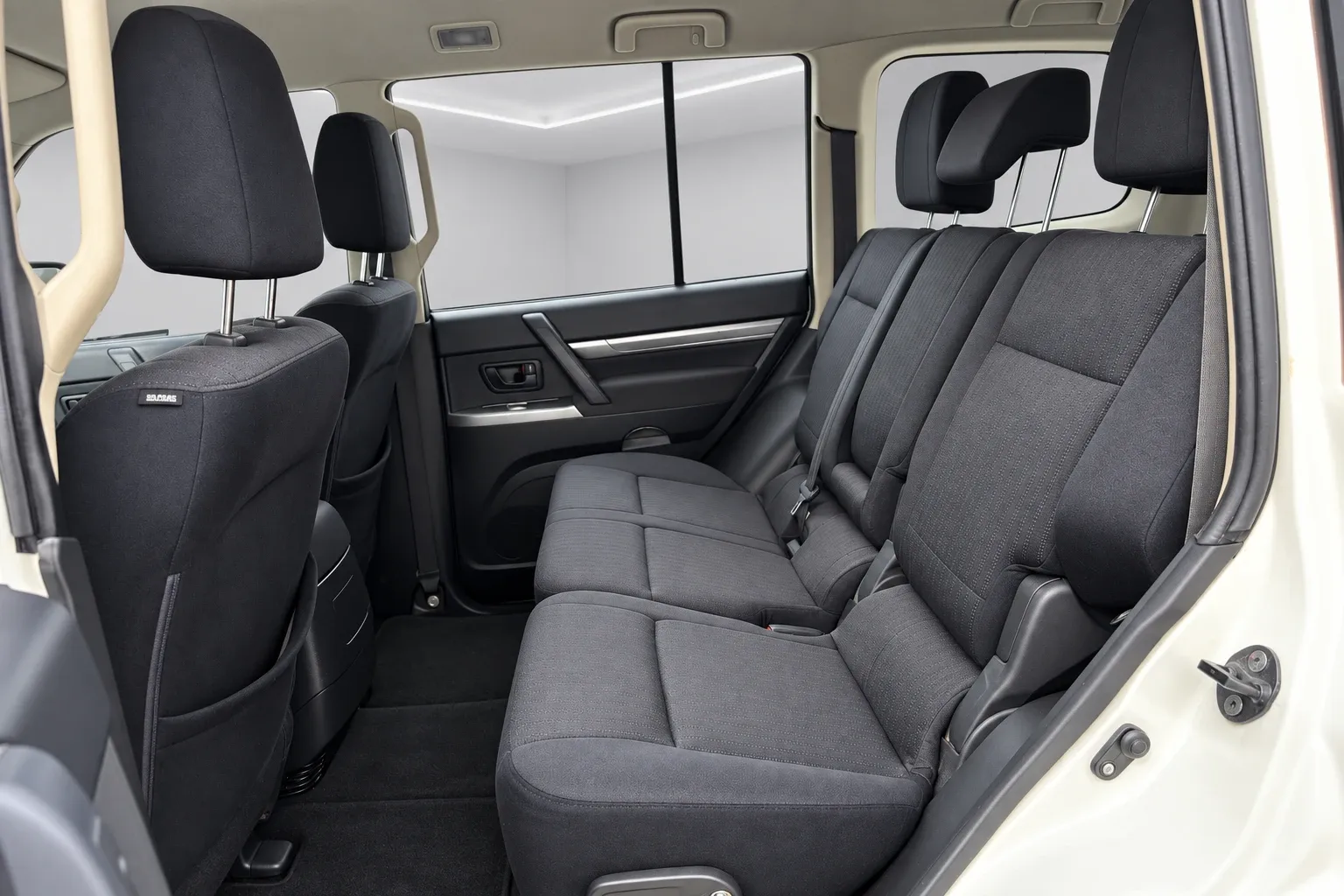 Mitsubishi Pajero 3.2 5p. 7 POSTI - GANCIO 2016 — foto 14