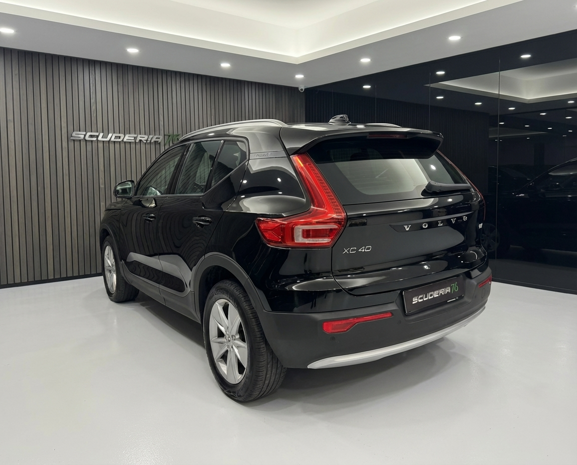 Volvo XC40 1.5 t2 Core auto 2023 — foto 2