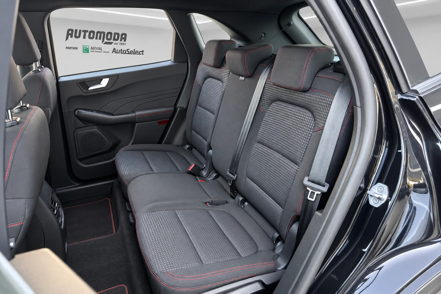 Ford Kuga 2.0 120CV 2WD ST-Line Auto 2023 — foto 15