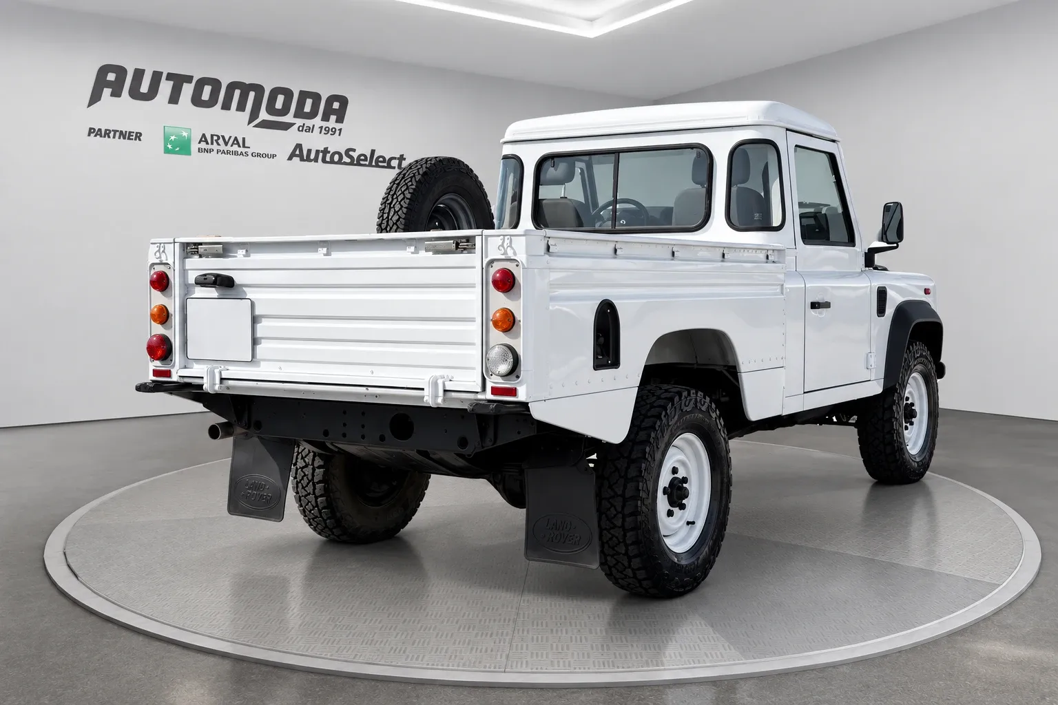 Land Rover Defender 2.2 TD4 110 PICK-UP 2012 — foto 4