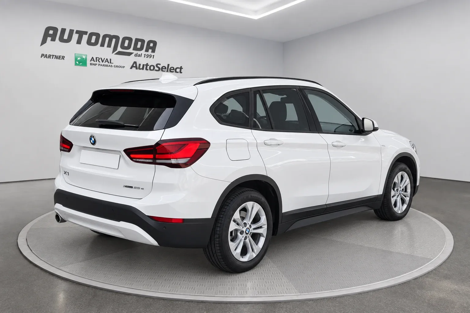 BMW X1 xdrive25e Business Advantage auto 2022 — foto 4