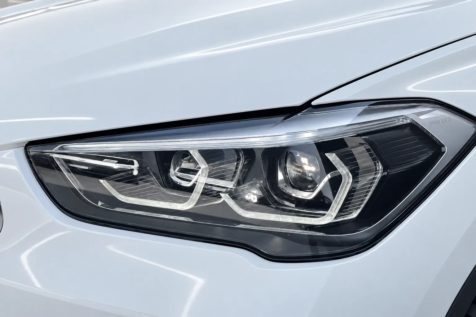 BMW X1 xdrive25e Business Advantage auto 2022 — foto 16