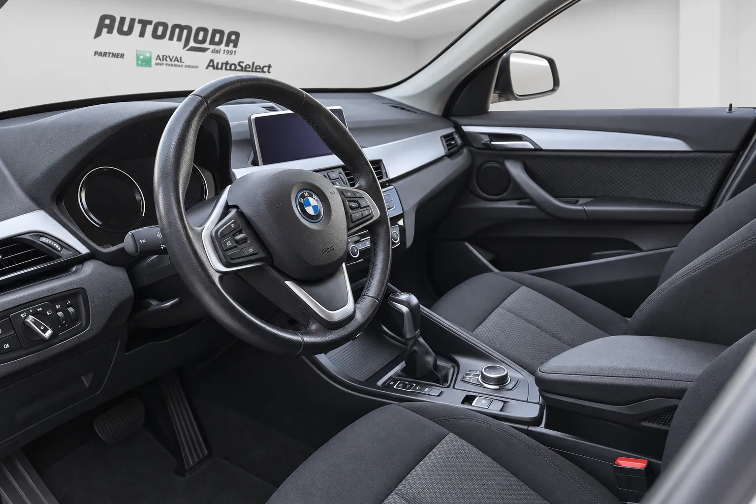 BMW X1 xdrive25e Business Advantage auto 2022 — foto 8