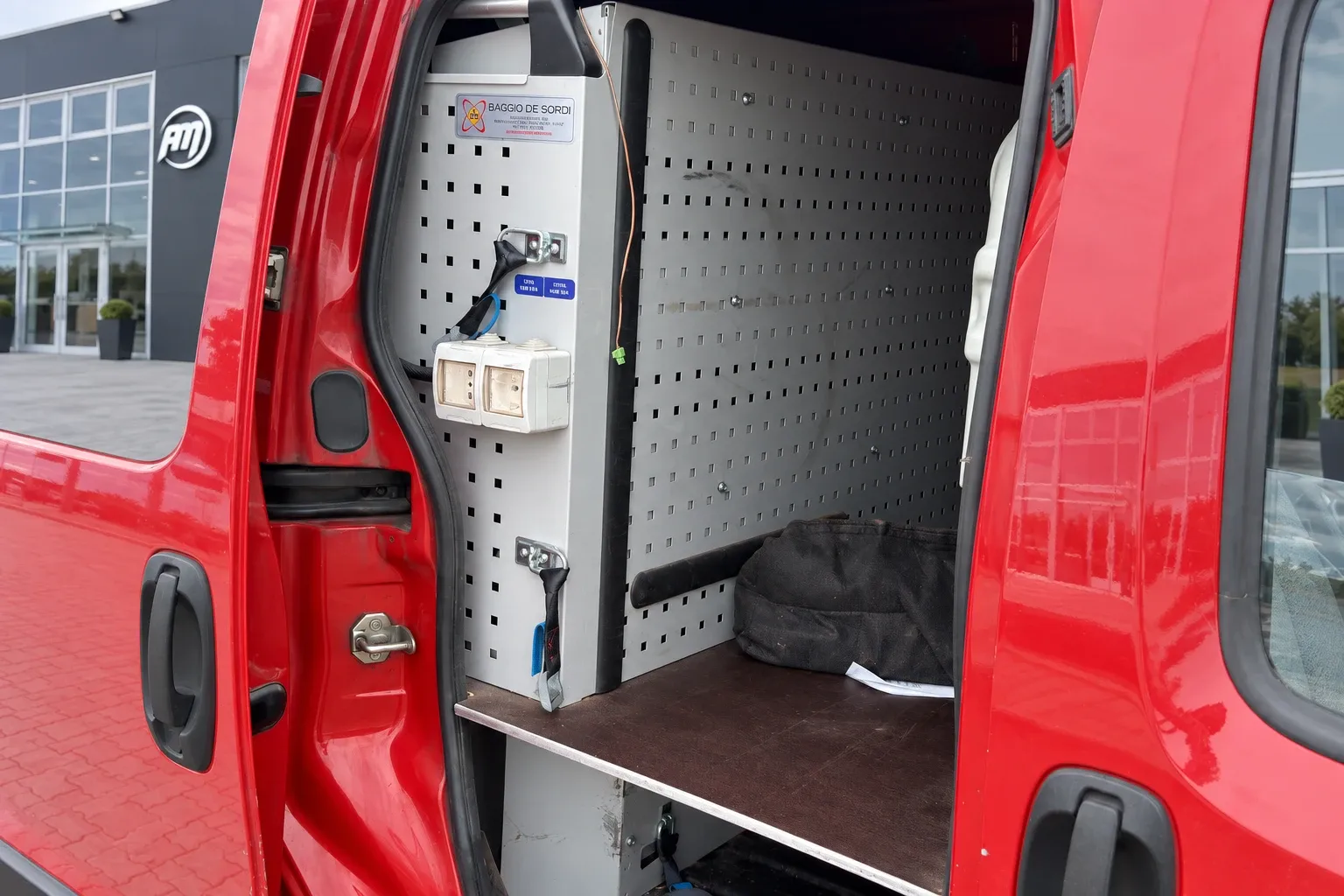 Fiat Fiorino 1.3 MJT Adventure 2017 — foto 10