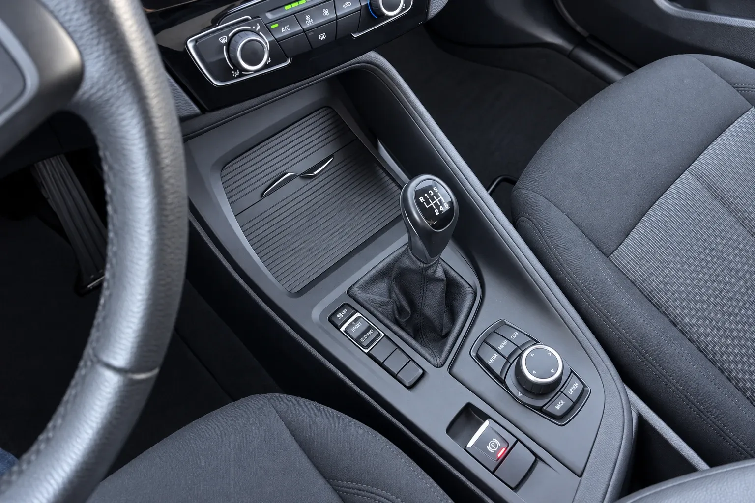 BMW X1 sdrive16d 2022 — foto 8