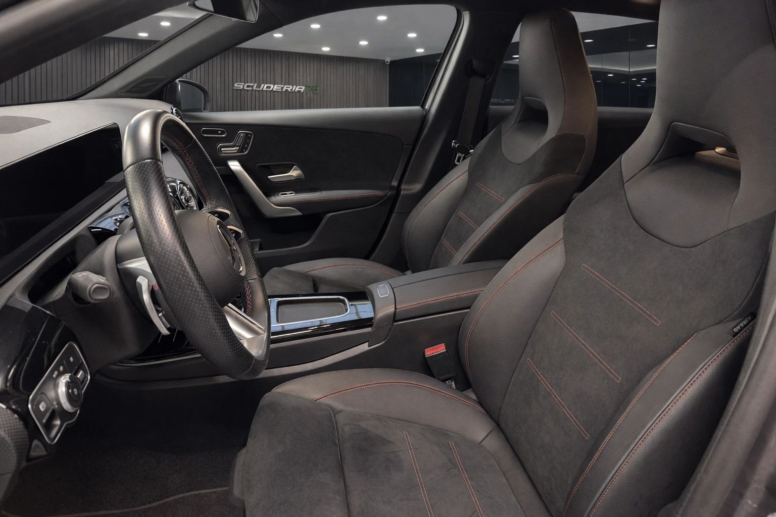 Mercedes A 250 e phev AMG Line Premium auto 2023 — foto 8