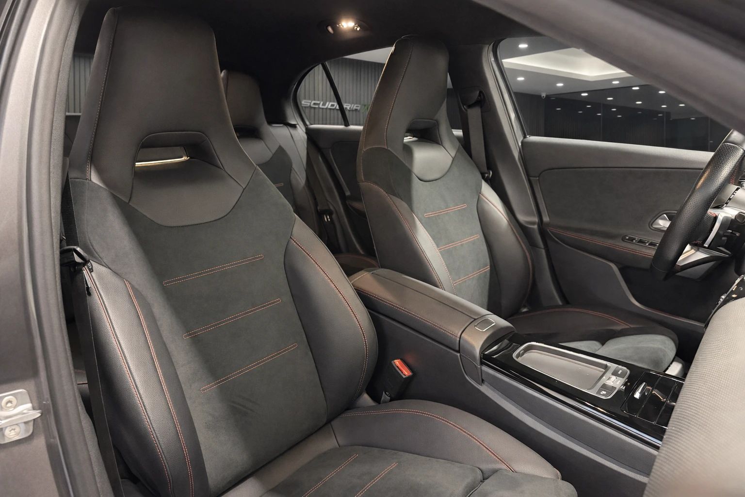 Mercedes A 250 e phev AMG Line Premium auto 2023 — foto 10