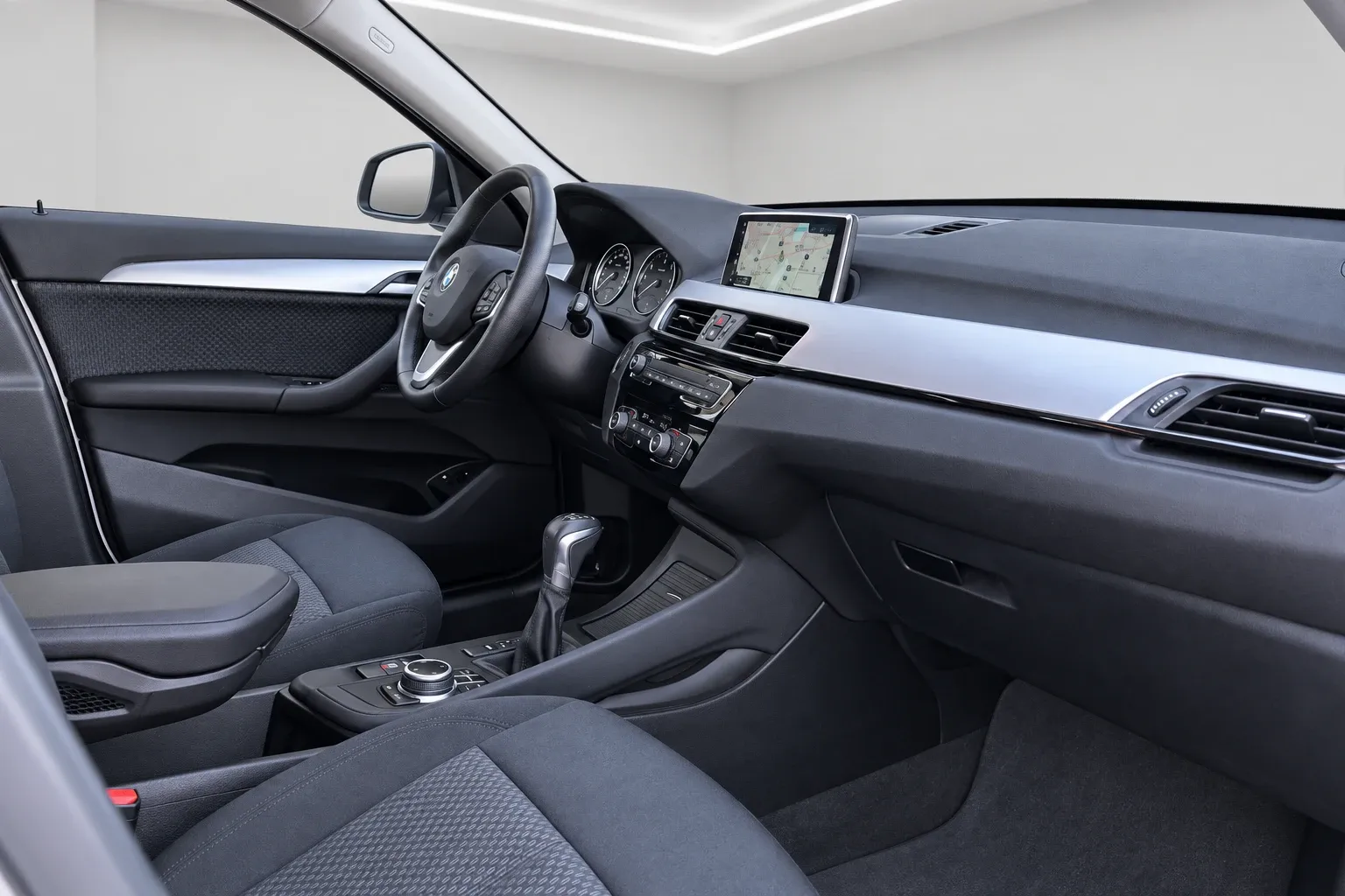 BMW X1 X Drive 25E Business Advantage automatico 2022 — foto 9