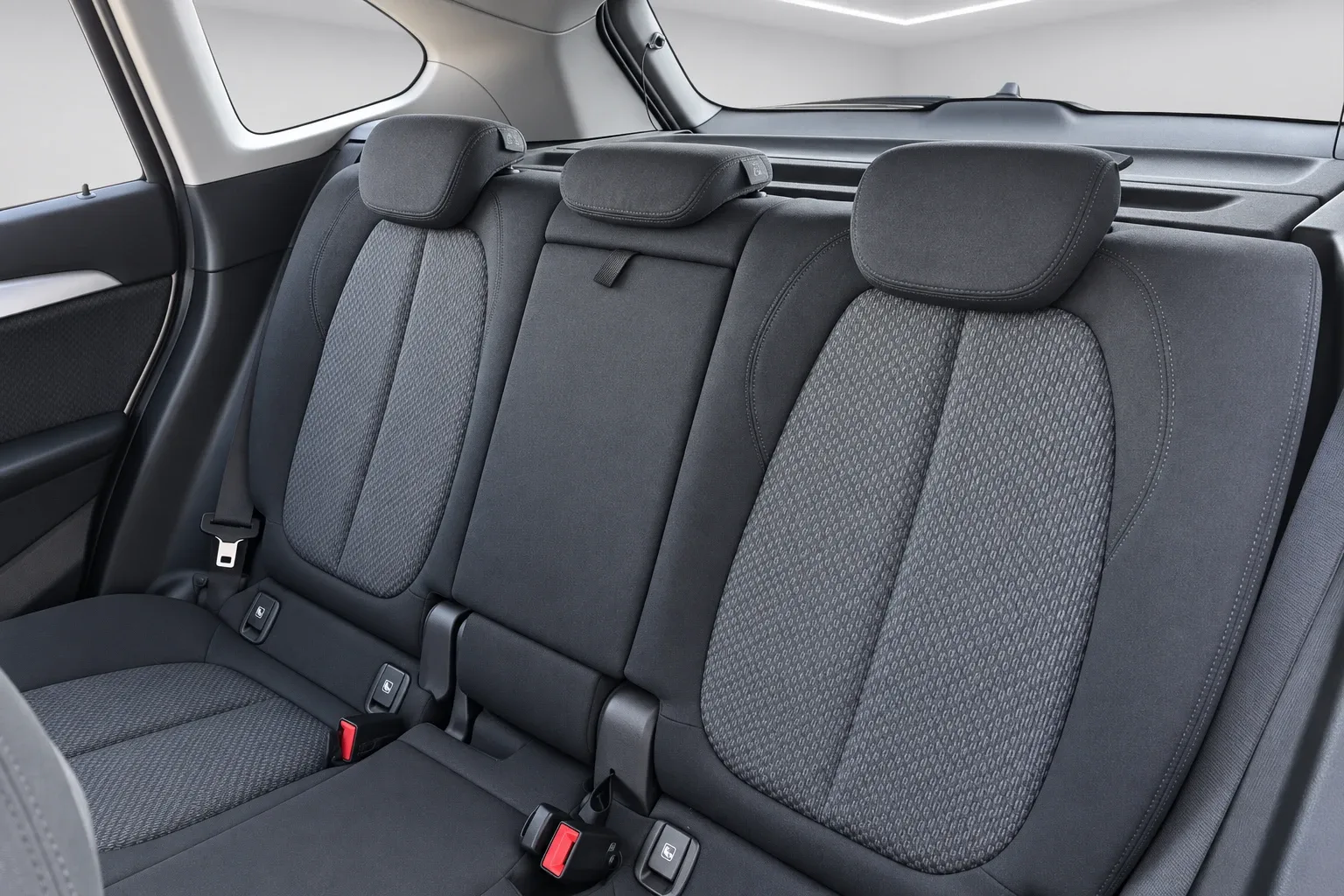 BMW X1 X Drive 25E Business Advantage automatico 2022 — foto 14