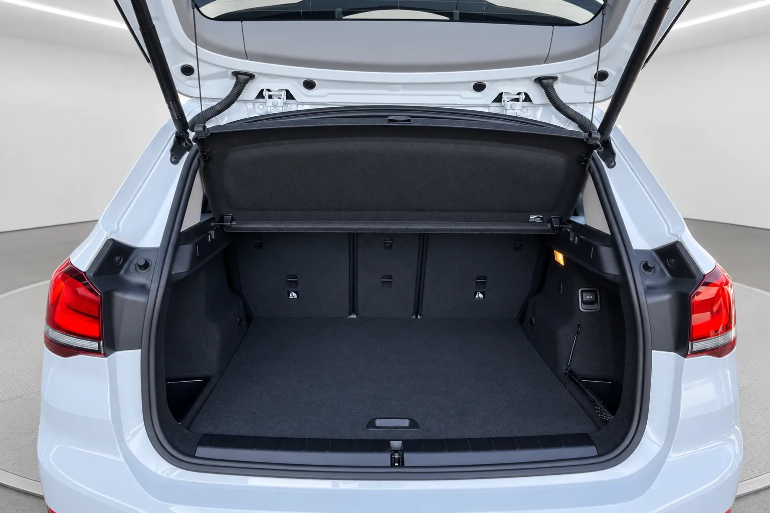 BMW X1 X Drive 25E Business Advantage automatico 2022 — foto 15