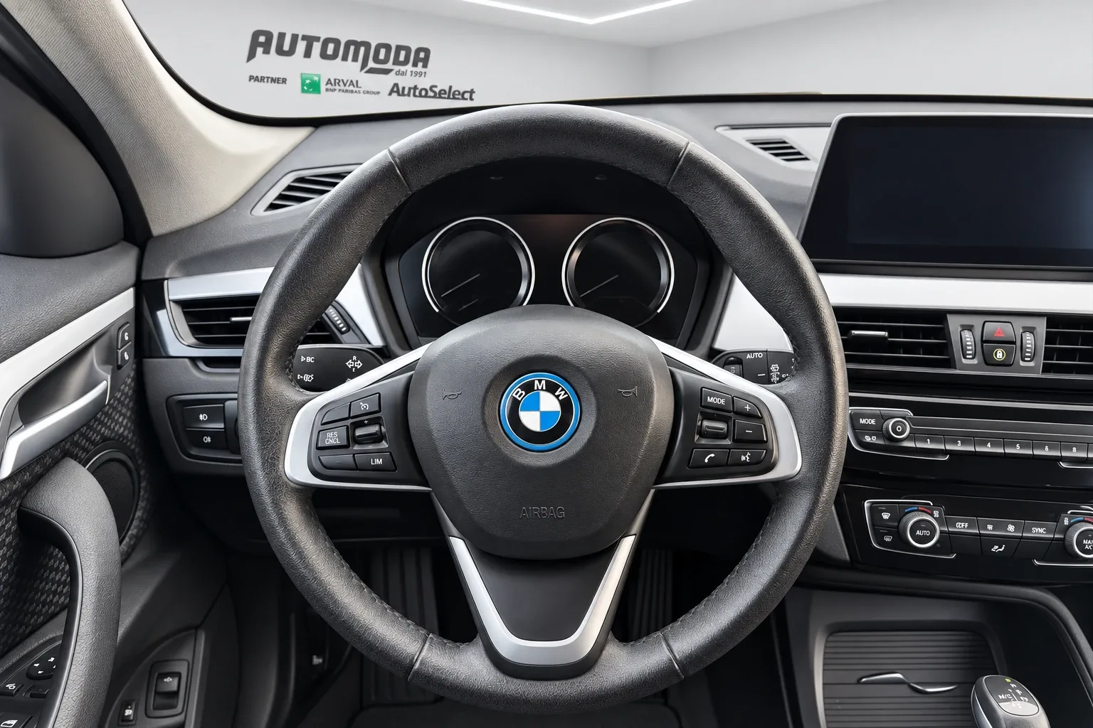 BMW X1 xdrive25e Advantage auto 2022 — foto 8
