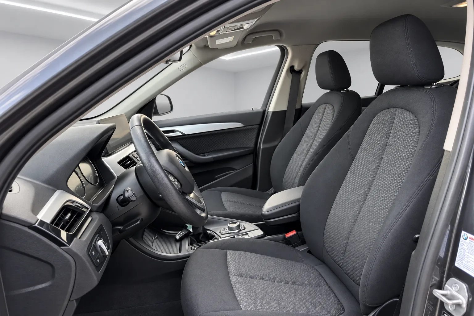 BMW X1 xdrive25e Advantage auto 2022 — foto 13
