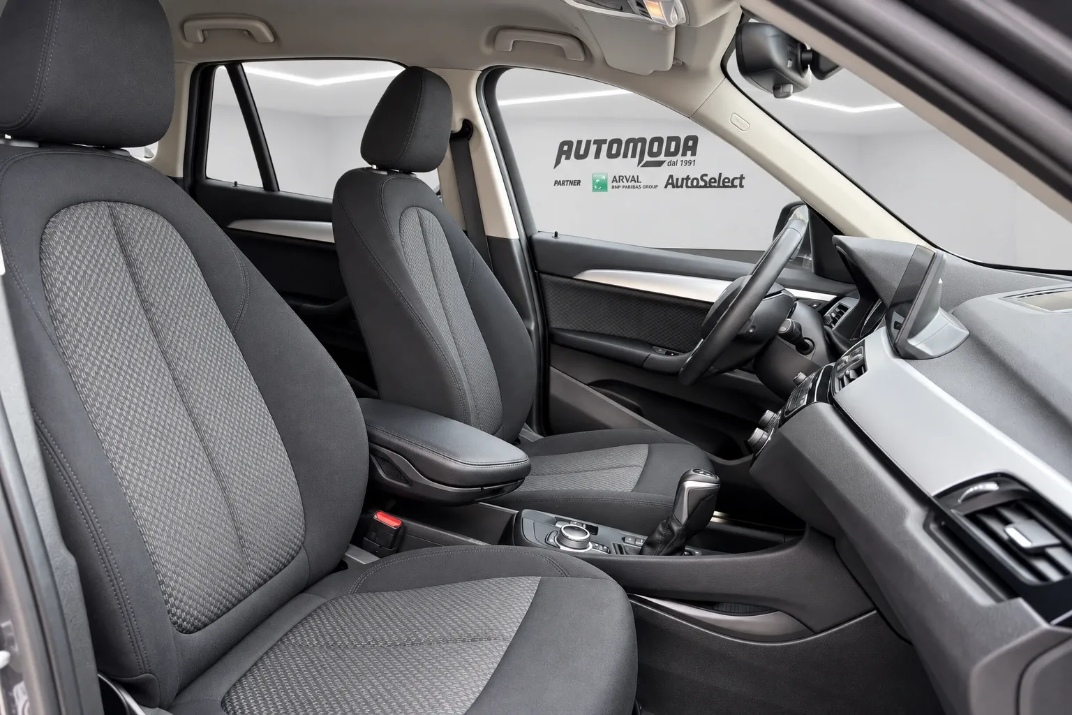 BMW X1 xdrive25e Advantage auto 2022 — foto 12