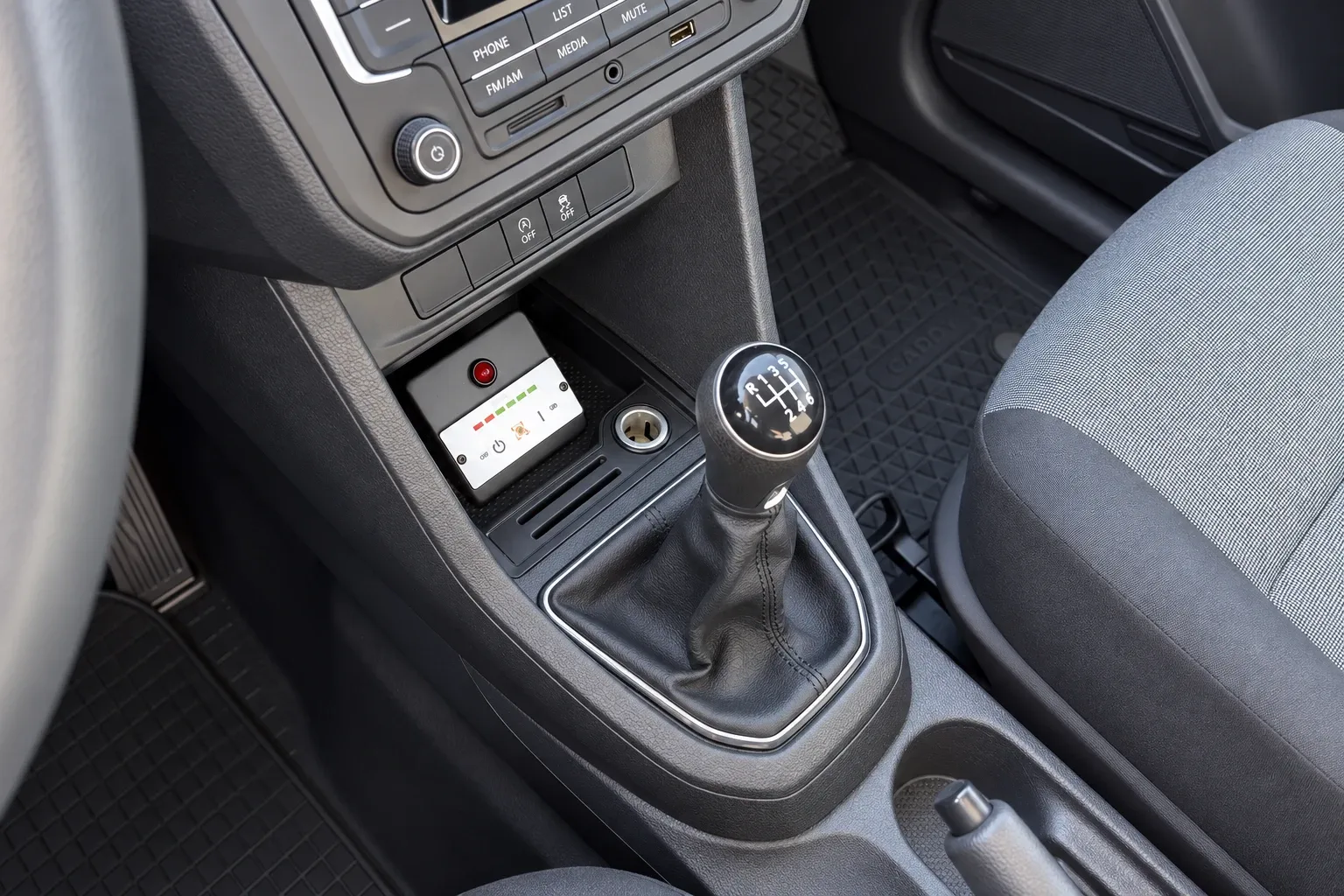Volkswagen Caddy 2.0 TDI 4MOTION 4X4 ALLESTITO G.TRAINO 2019 — foto 10