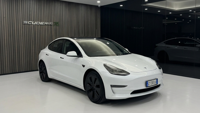 Tesla Model 3 Standard rwd Plus