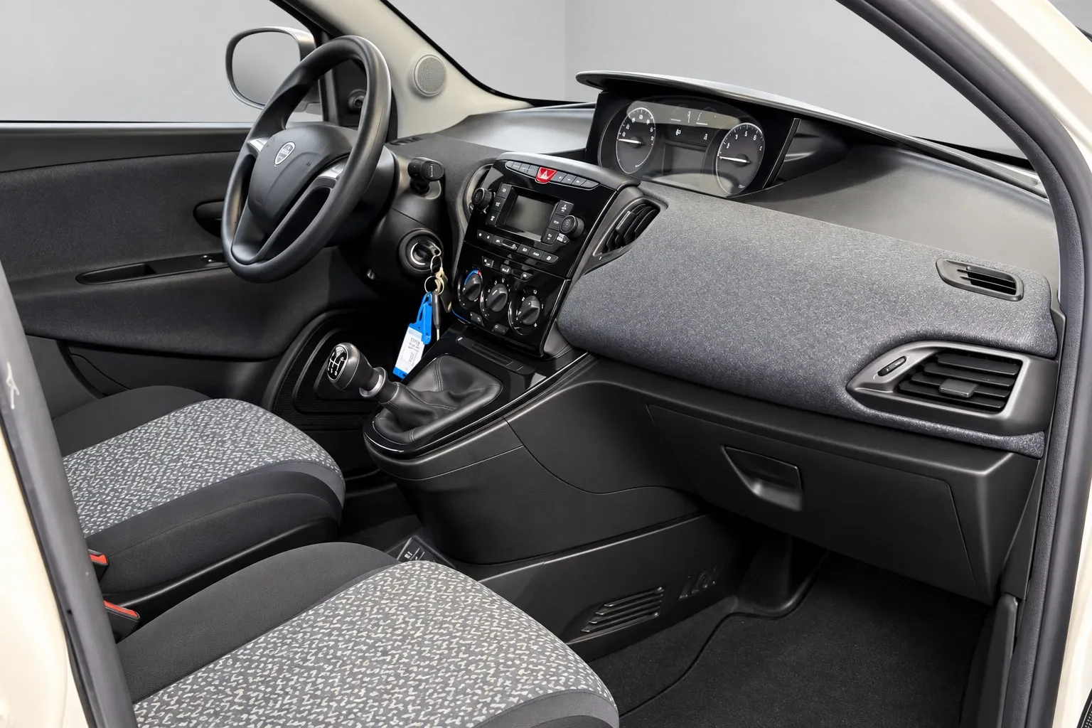 Lancia Ypsilon 1.2 69 CV 2020 — foto 9