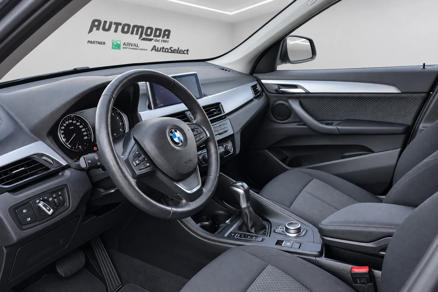 BMW X1 xdrive25e Advantage auto 2021 — foto 8