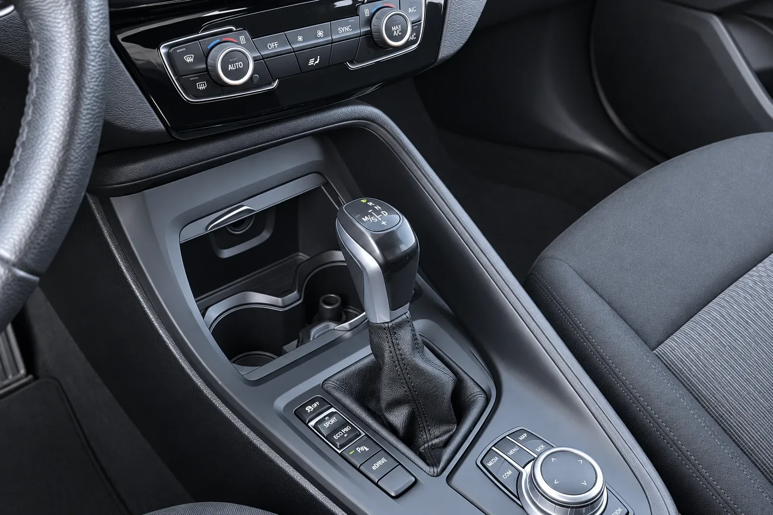 BMW X1 xdrive25e Advantage auto 2021 — foto 12
