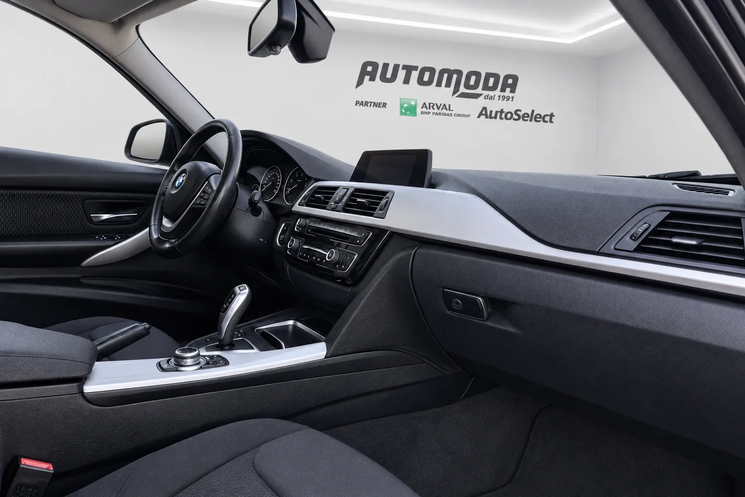 BMW 318 d Touring 150CV 2017 — foto 8