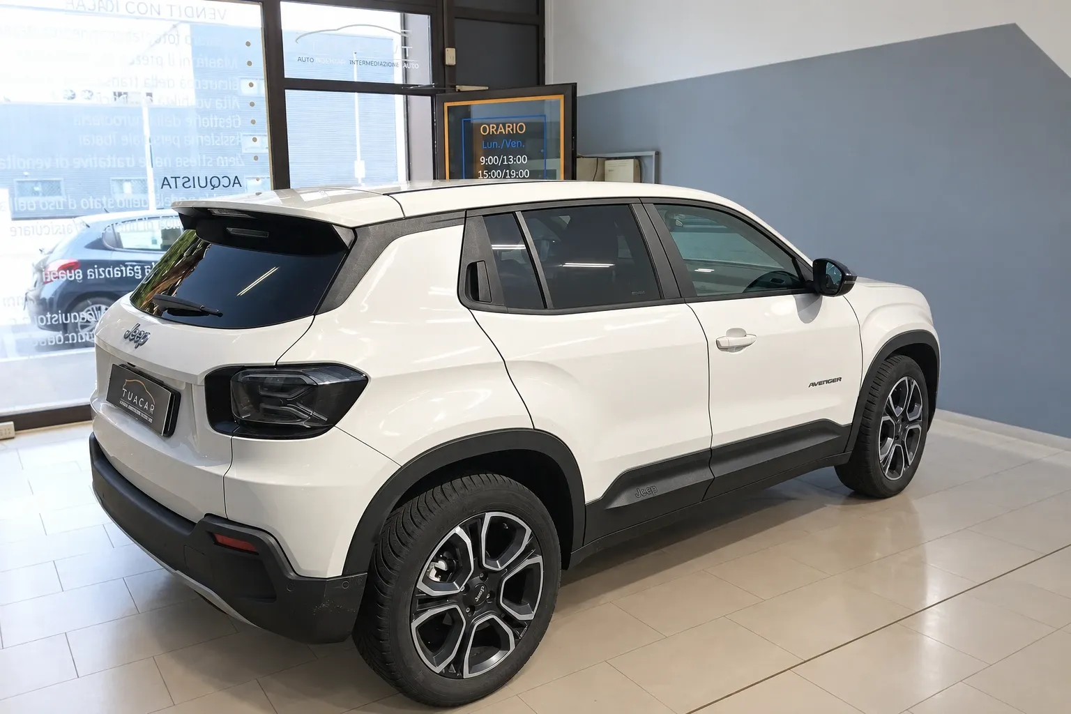Jeep Avenger 1.2 turbo Summit fwd 100cv 2024 — foto 3