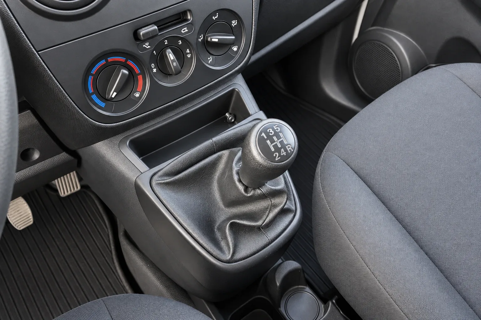 Fiat Fiorino 1.3 MJT 95CV 2021 — foto 10