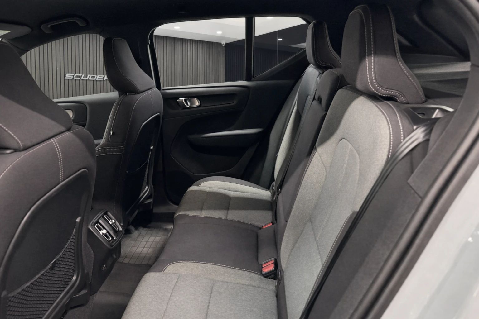 Volvo XC40 1.5 t2 Core Autocarro (N1) 2023 — foto 11