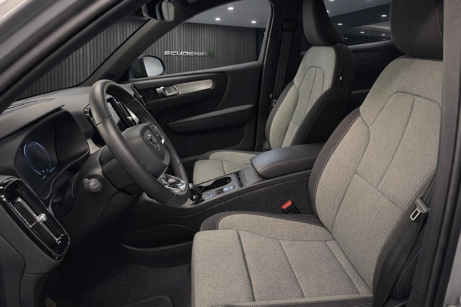 Volvo XC40 1.5 t2 Core Autocarro (N1) 2023 — foto 8