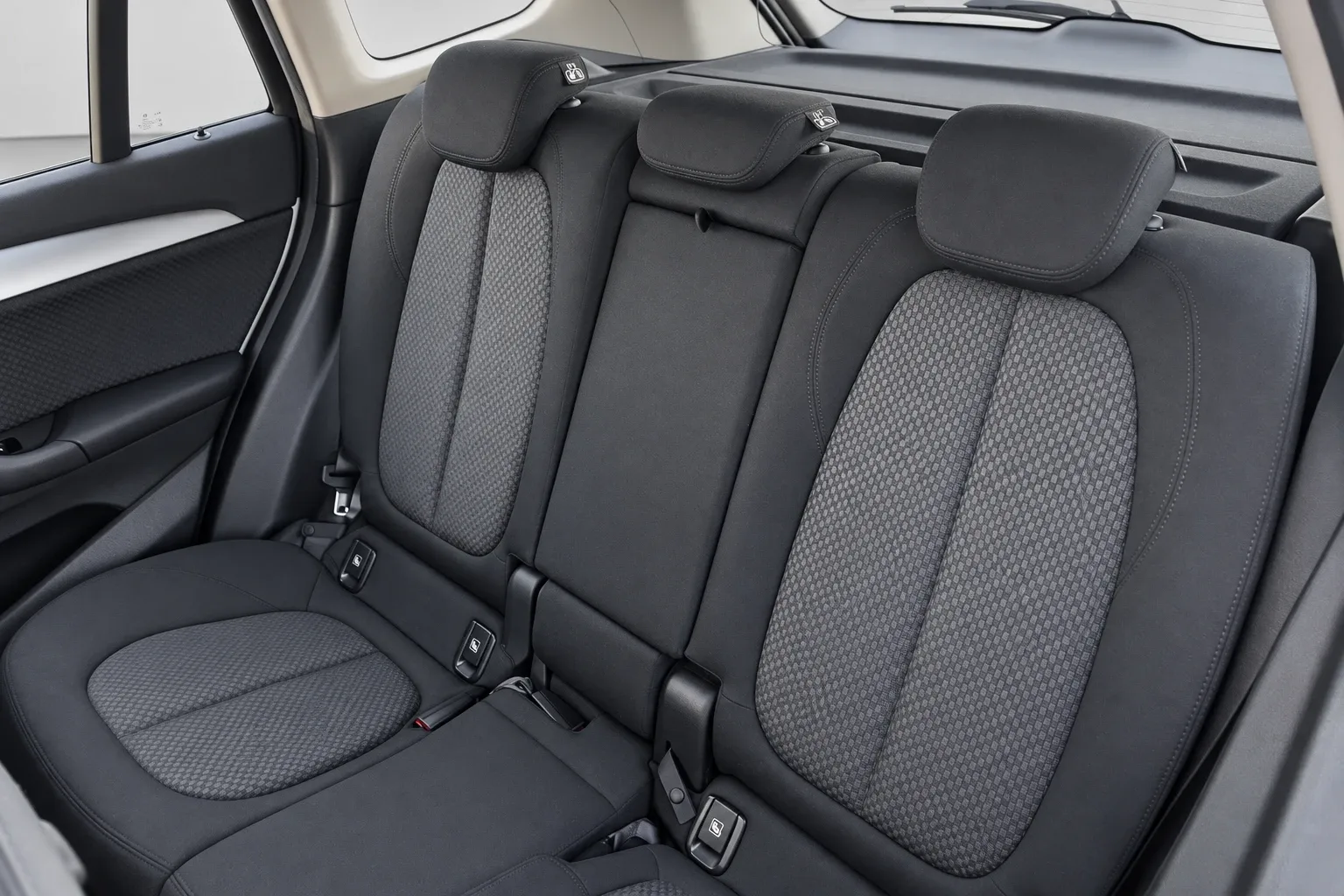 BMW X1 sDrive25e Business Advantage 2021 — foto 12