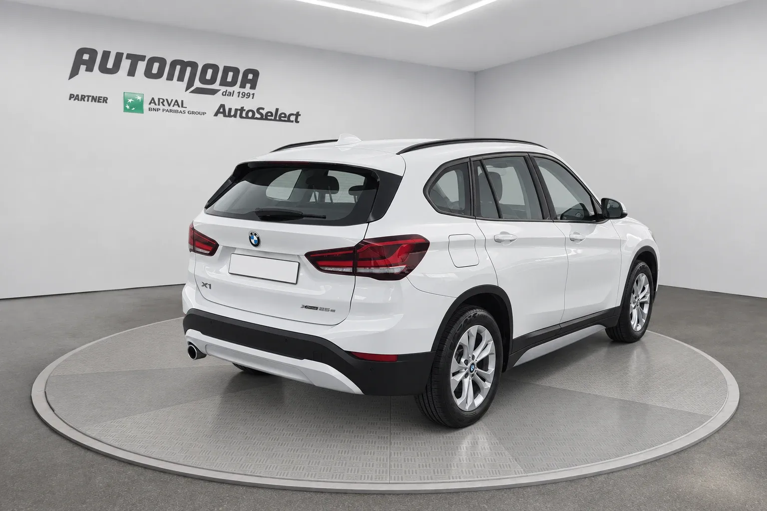 BMW X1 sDrive25e Business Advantage 2021 — foto 4