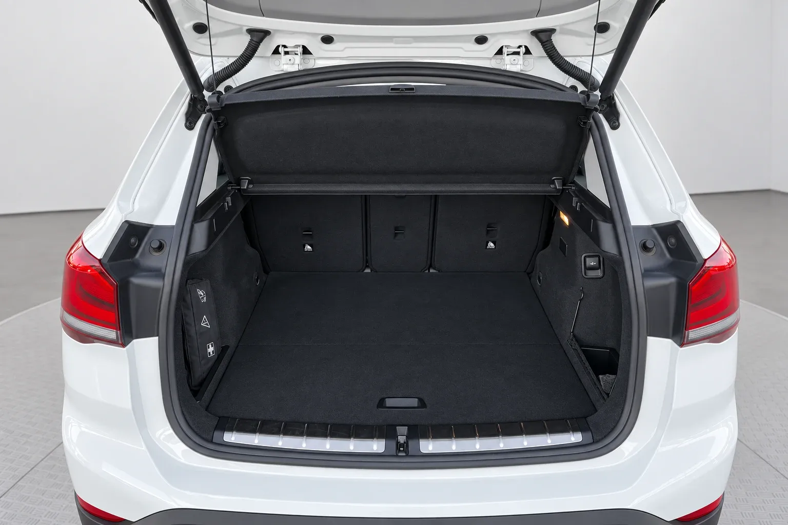 BMW X1 sDrive25e Business Advantage 2021 — foto 13